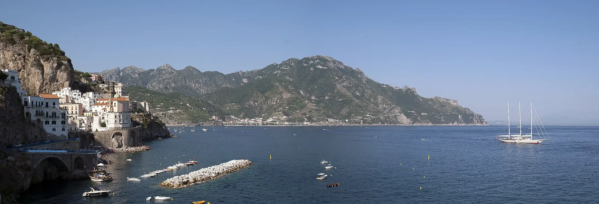 Real photo: Towns stacked between cliffs on the Amalfi Coast.